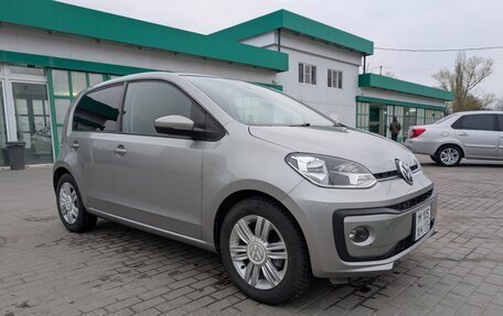 Volkswagen up! I рестайлинг, 2018 год, 950 000 рублей, 3 фотография