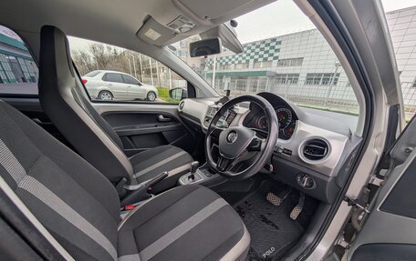Volkswagen up! I рестайлинг, 2018 год, 950 000 рублей, 8 фотография