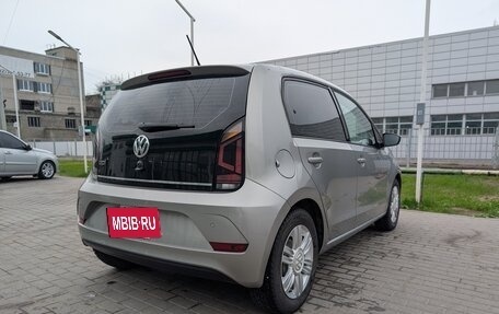 Volkswagen up! I рестайлинг, 2018 год, 950 000 рублей, 5 фотография