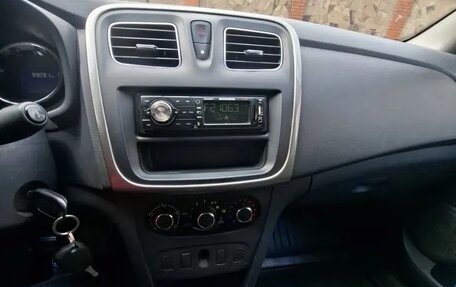 Renault Logan II, 2016 год, 655 000 рублей, 13 фотография