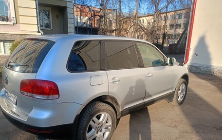 Volkswagen Touareg III, 2002 год, 750 000 рублей, 3 фотография
