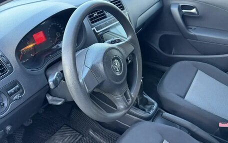 Volkswagen Polo VI (EU Market), 2011 год, 584 000 рублей, 10 фотография