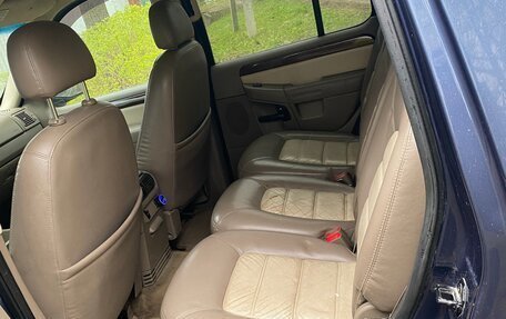 Ford Explorer III, 2002 год, 700 000 рублей, 18 фотография