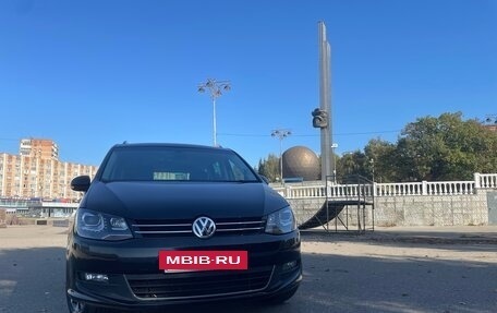 Volkswagen Sharan II, 2019 год, 2 399 000 рублей, 2 фотография
