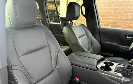 Toyota Land Cruiser, 2026 год, 15 990 000 рублей, 32 фотография