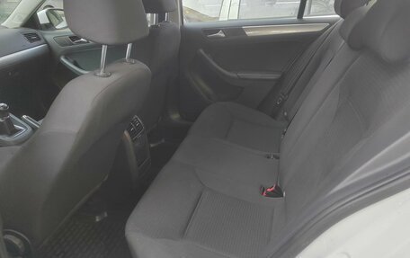 Volkswagen Jetta VI, 2016 год, 1 400 000 рублей, 13 фотография