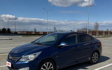 Hyundai Solaris II рестайлинг, 2015 год, 950 000 рублей, 2 фотография
