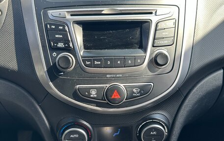 Hyundai Solaris II рестайлинг, 2015 год, 950 000 рублей, 8 фотография