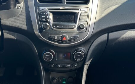 Hyundai Solaris II рестайлинг, 2015 год, 950 000 рублей, 12 фотография