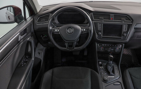 Volkswagen Tiguan II, 2017 год, 2 649 000 рублей, 10 фотография