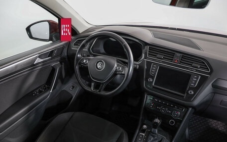 Volkswagen Tiguan II, 2017 год, 2 649 000 рублей, 8 фотография