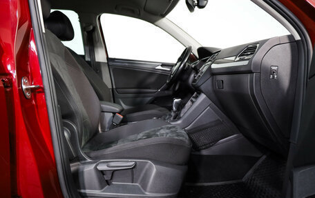 Volkswagen Tiguan II, 2017 год, 2 649 000 рублей, 21 фотография