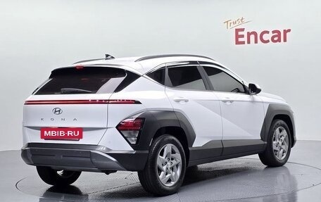 Hyundai Kona, 2023 год, 2 150 000 рублей, 3 фотография