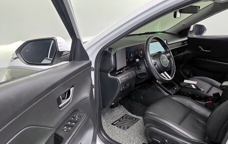 Hyundai Kona, 2023 год, 2 150 000 рублей, 11 фотография