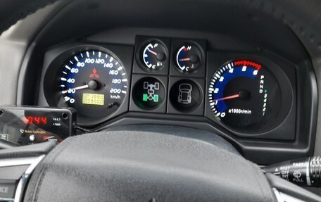 Mitsubishi Pajero III рестайлинг, 2006 год, 1 250 000 рублей, 11 фотография