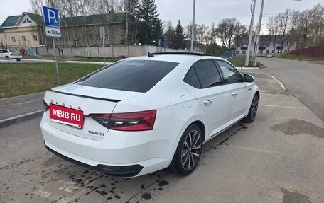 Skoda Superb III рестайлинг, 2024 год, 4 950 000 рублей, 4 фотография