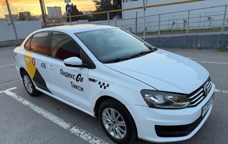 Volkswagen Polo VI (EU Market), 2019 год, 900 000 рублей, 2 фотография