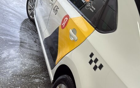 Volkswagen Polo VI (EU Market), 2019 год, 900 000 рублей, 4 фотография