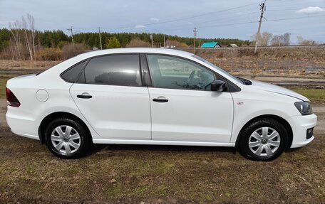 Volkswagen Polo VI (EU Market), 2019 год, 900 000 рублей, 3 фотография