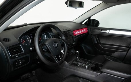 Volkswagen Touareg III, 2012 год, 1 988 000 рублей, 5 фотография