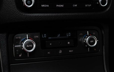 Volkswagen Touareg III, 2012 год, 1 988 000 рублей, 11 фотография