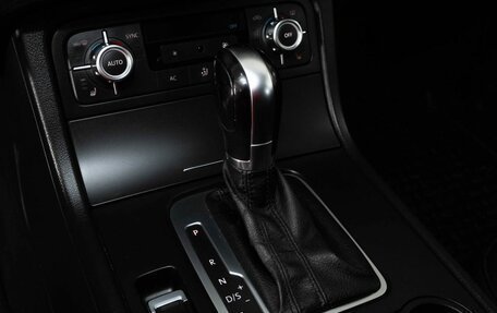 Volkswagen Touareg III, 2012 год, 1 988 000 рублей, 12 фотография