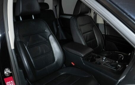 Volkswagen Touareg III, 2012 год, 1 988 000 рублей, 14 фотография