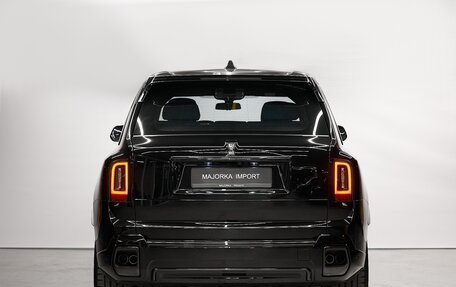 Rolls-Royce Cullinan, 2024 год, 57 000 000 рублей, 5 фотография