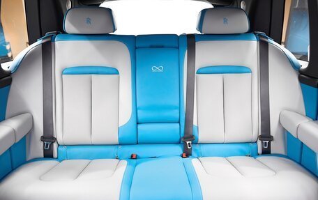 Rolls-Royce Cullinan, 2024 год, 57 000 000 рублей, 22 фотография