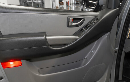 Hyundai Grand Starex Grand Starex I рестайлинг 2, 2018 год, 3 800 000 рублей, 16 фотография