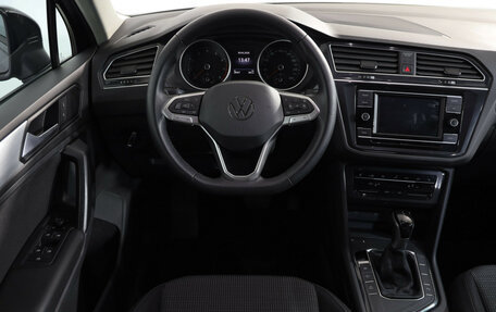 Volkswagen Tiguan II, 2021 год, 2 879 000 рублей, 10 фотография