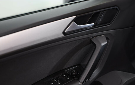 Volkswagen Tiguan II, 2021 год, 2 879 000 рублей, 18 фотография