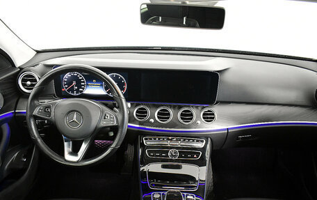 Mercedes-Benz E-Класс, 2017 год, 3 250 000 рублей, 16 фотография