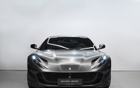 Ferrari 812, 2019 год, 28 300 000 рублей, 2 фотография