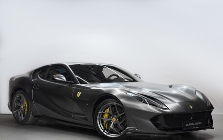 Ferrari 812, 2019 год, 28 300 000 рублей, 3 фотография