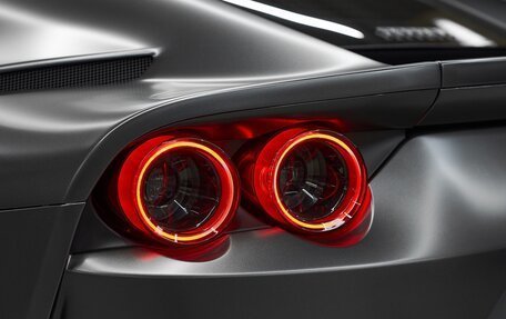 Ferrari 812, 2019 год, 28 300 000 рублей, 31 фотография