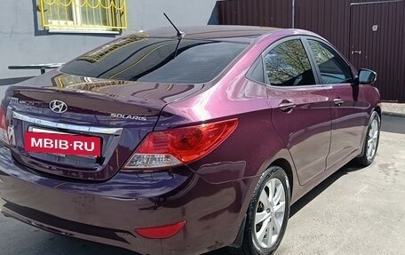 Hyundai Solaris II рестайлинг, 2013 год, 880 000 рублей, 3 фотография