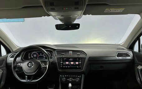 Volkswagen Tiguan II, 2019 год, 2 499 000 рублей, 11 фотография