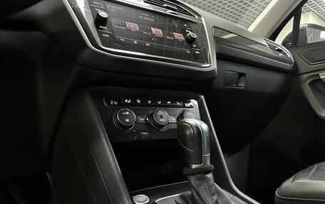 Volkswagen Tiguan II, 2019 год, 2 499 000 рублей, 20 фотография