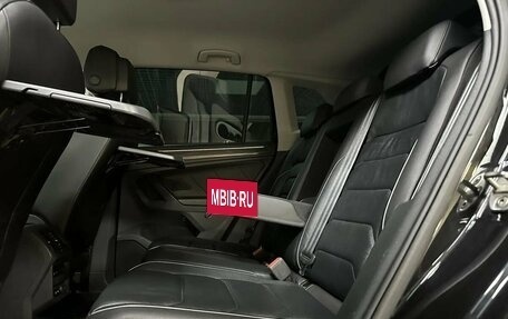 Volkswagen Tiguan II, 2019 год, 2 499 000 рублей, 10 фотография