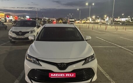 Toyota Camry, 2019 год, 1 600 000 рублей, 4 фотография
