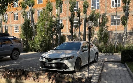 Toyota Camry, 2019 год, 1 600 000 рублей, 7 фотография