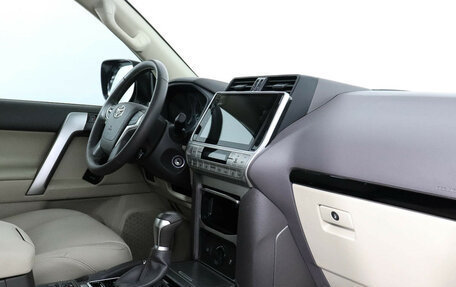 Toyota Land Cruiser Prado 150 рестайлинг 2, 2021 год, 5 699 000 рублей, 8 фотография
