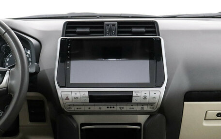 Toyota Land Cruiser Prado 150 рестайлинг 2, 2021 год, 5 699 000 рублей, 13 фотография