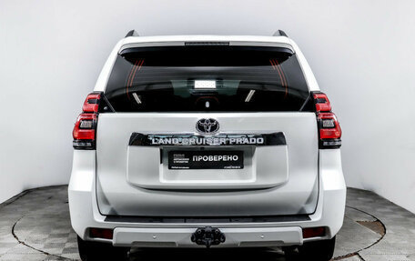 Toyota Land Cruiser Prado 150 рестайлинг 2, 2021 год, 5 699 000 рублей, 5 фотография