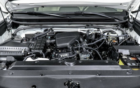 Toyota Land Cruiser Prado 150 рестайлинг 2, 2021 год, 5 699 000 рублей, 18 фотография