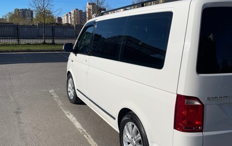 Volkswagen Caravelle T6 рестайлинг, 2018 год, 3 400 000 рублей, 1 фотография