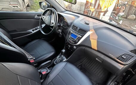 Hyundai Solaris II рестайлинг, 2012 год, 700 000 рублей, 8 фотография