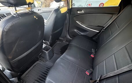 Hyundai Solaris II рестайлинг, 2012 год, 700 000 рублей, 6 фотография