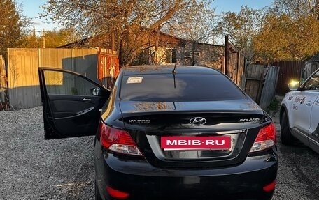 Hyundai Solaris II рестайлинг, 2012 год, 700 000 рублей, 4 фотография